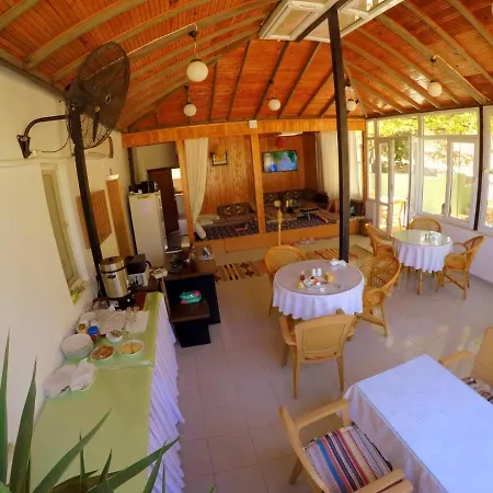 Caretta Hotel
