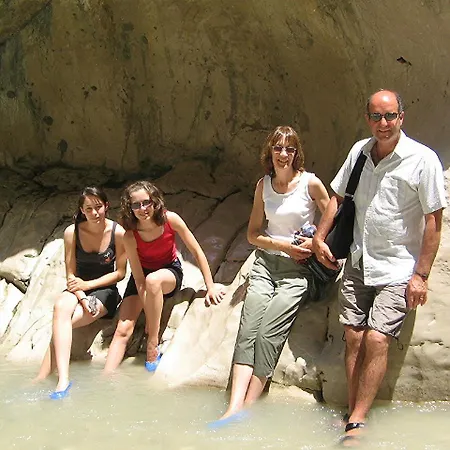 מלון Caretta
